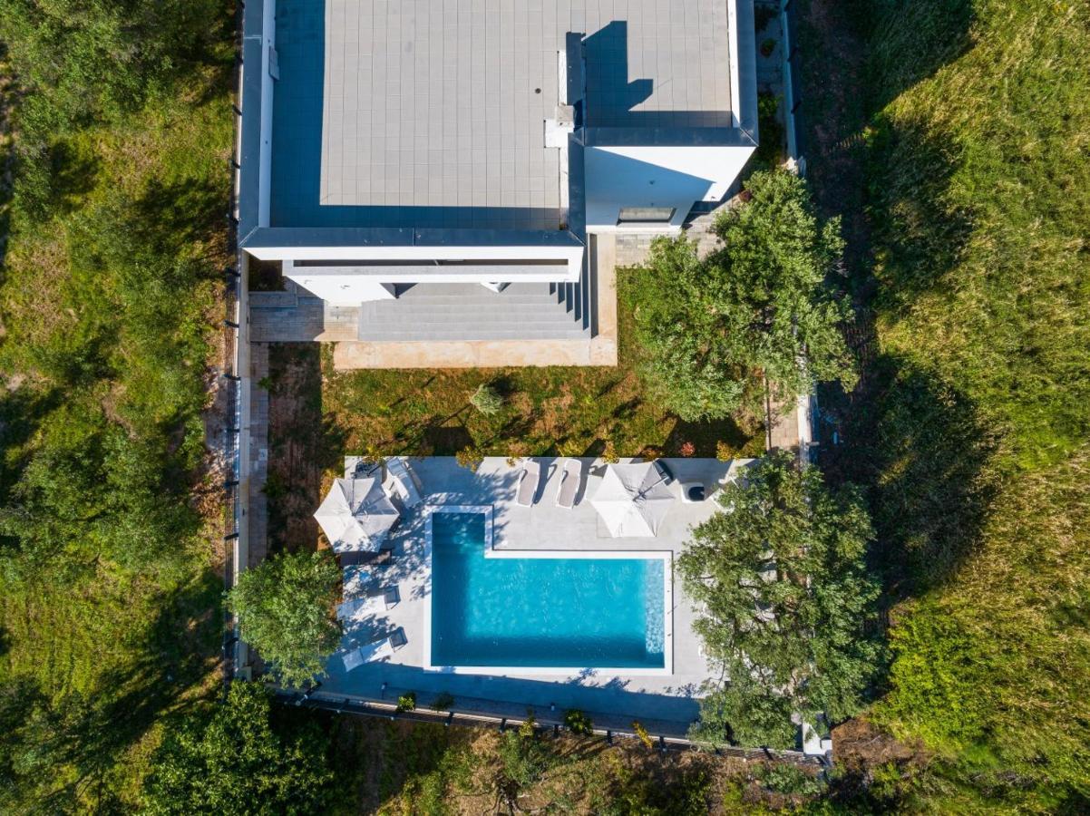 Crowonder Sun Dance Apartments With Heated Swimming Pool Seaview And Garden Sveti Filip i Jakov Exterior photo