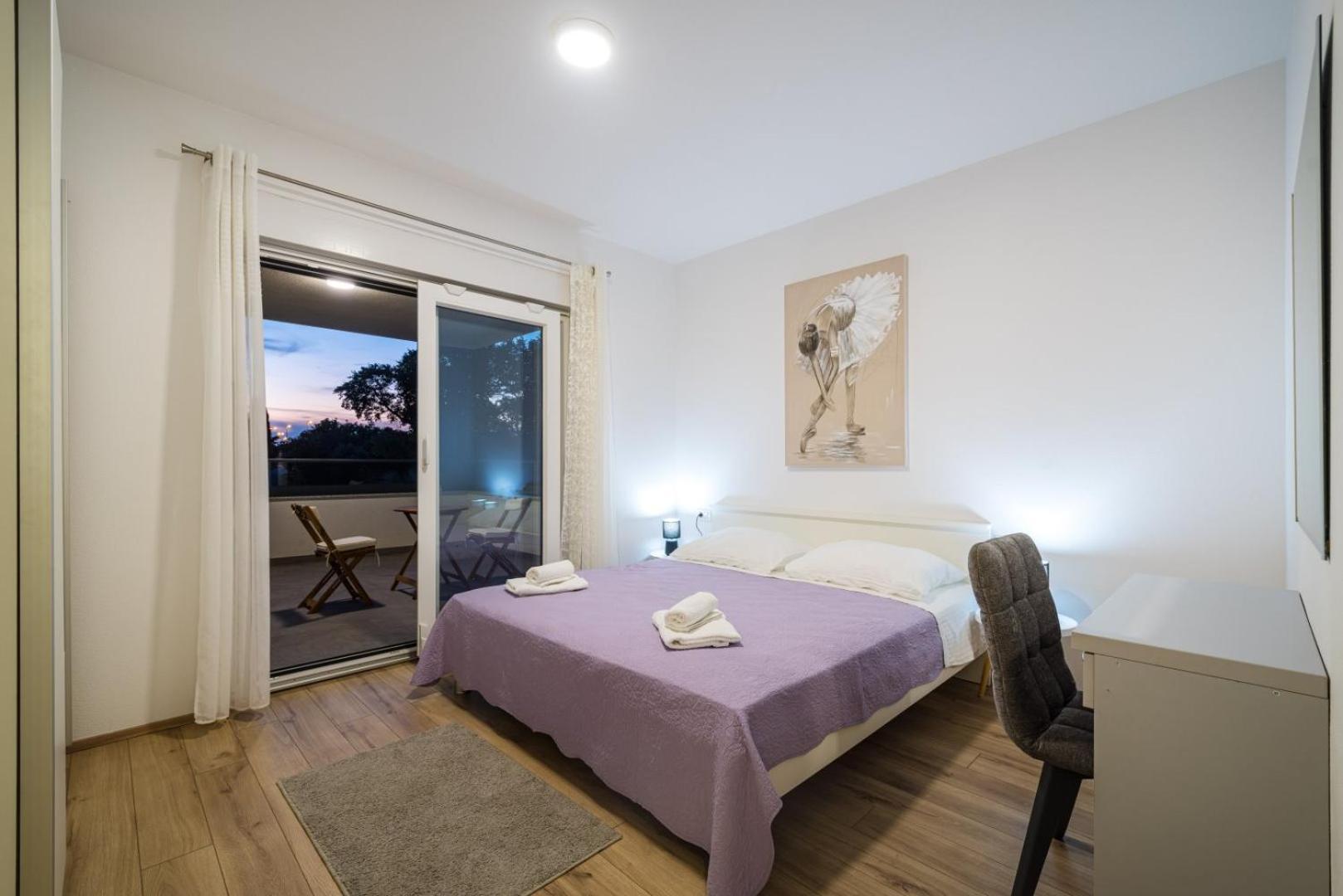 Crowonder Sun Dance Apartments With Heated Swimming Pool Seaview And Garden Sveti Filip i Jakov Exterior photo