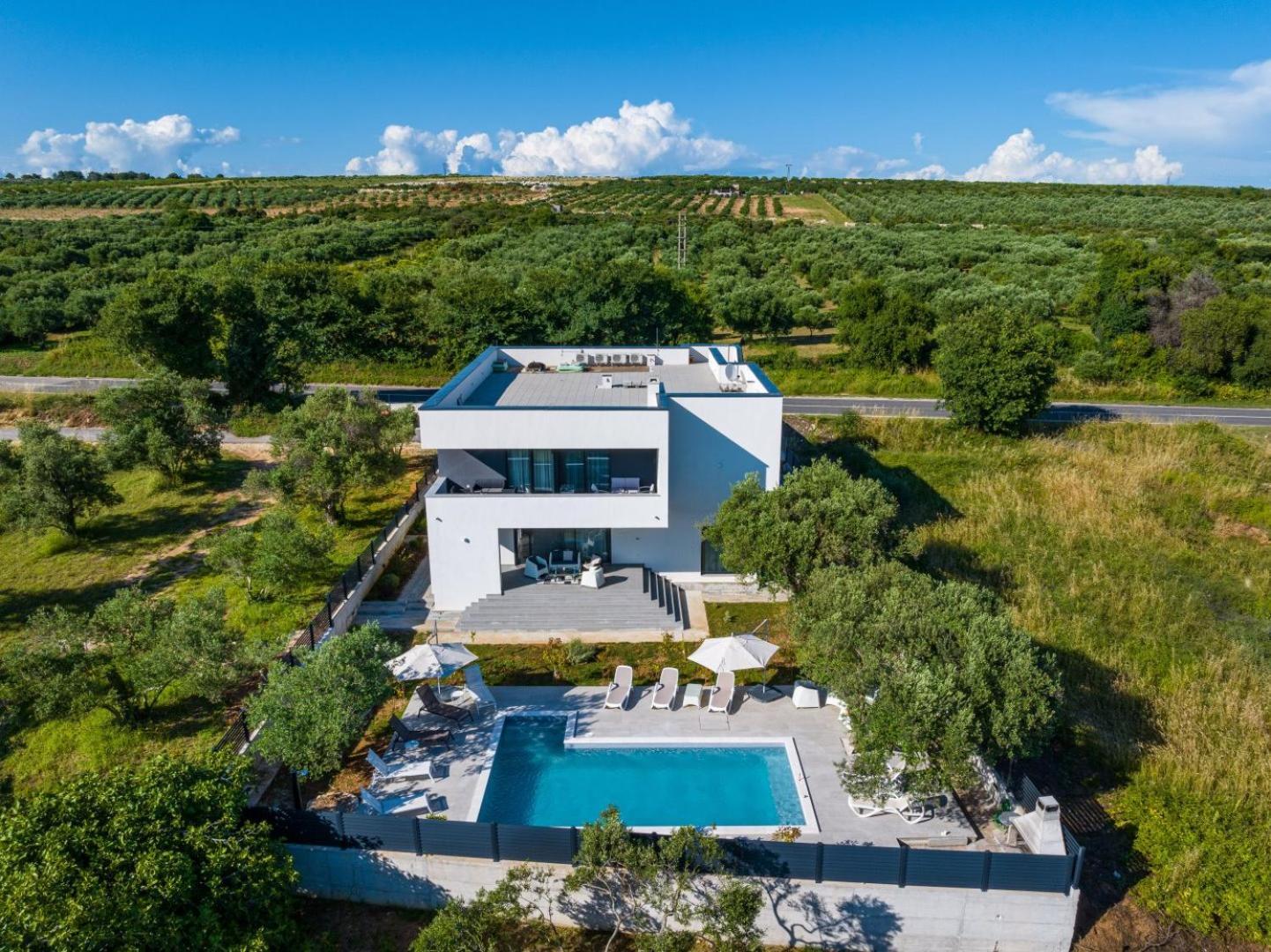Crowonder Sun Dance Apartments With Heated Swimming Pool Seaview And Garden Sveti Filip i Jakov Exterior photo
